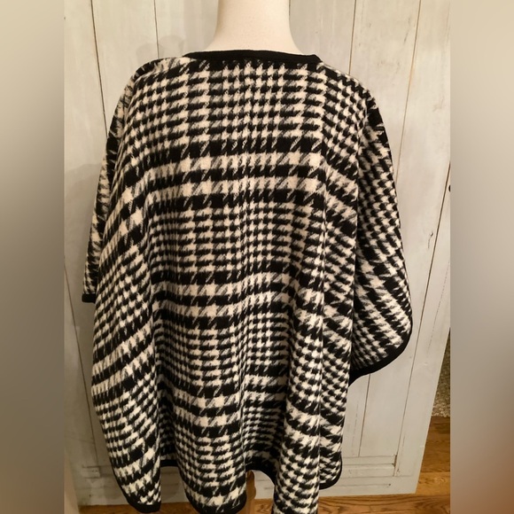 Talbots Houndstooth Oversized Brushed Fabric Cape Poncho Black/Ivory Medium New - Picture 7 of 10